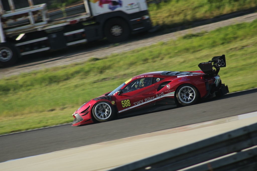 Torben Ingerslev i Ferrari 488 Challenge EVO
(Foto: Motorsporten.dk)